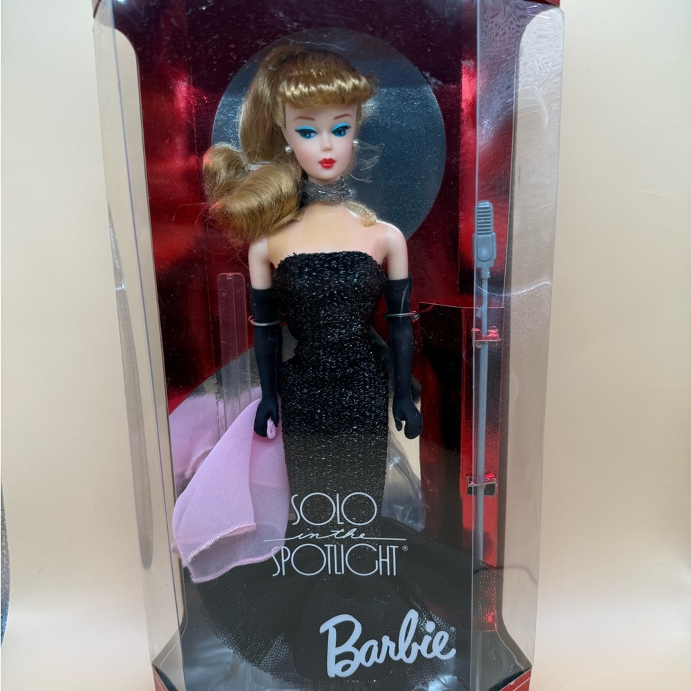 Vintage Barbie Solo in the Spotlight Doll Collectors Edition